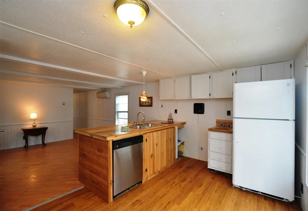 205 Shelburnewood Drive Shelburne VT 05482