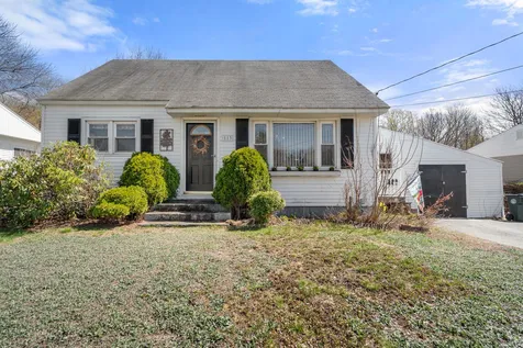 113 Jobin Drive Manchester NH 03103