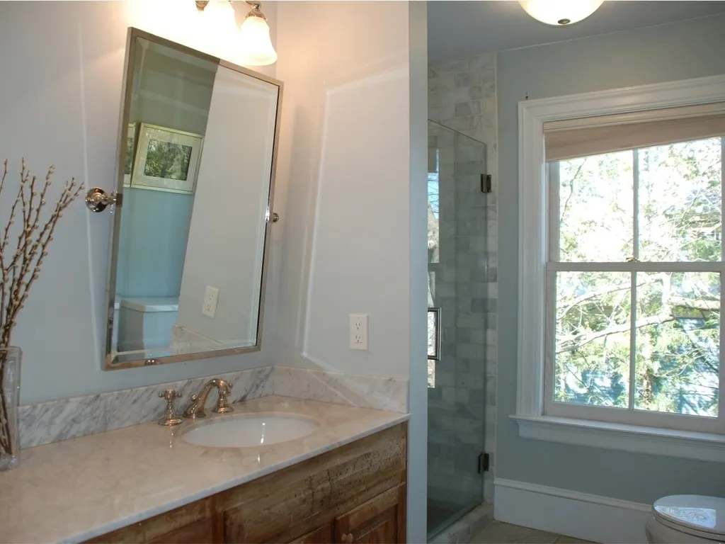 55 Cliff Street Burlington VT 05401