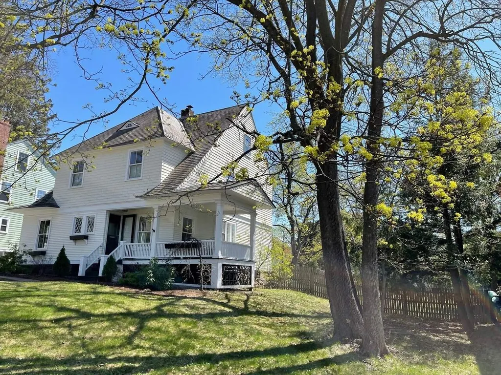 55 Cliff Street Burlington VT 05401