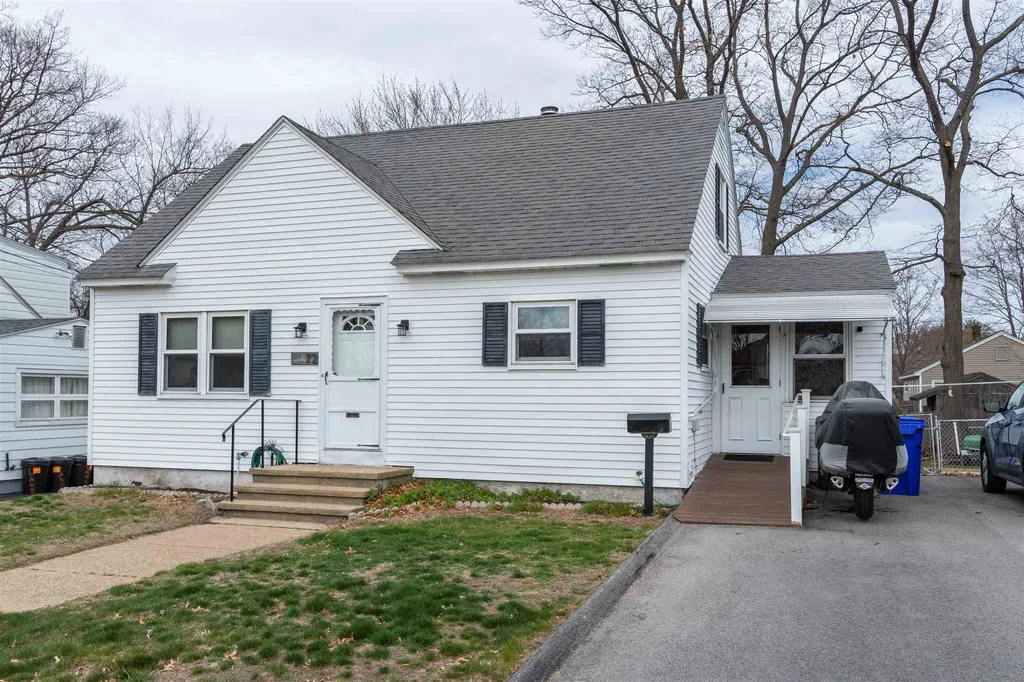 72 Doris Street Manchester NH 03103