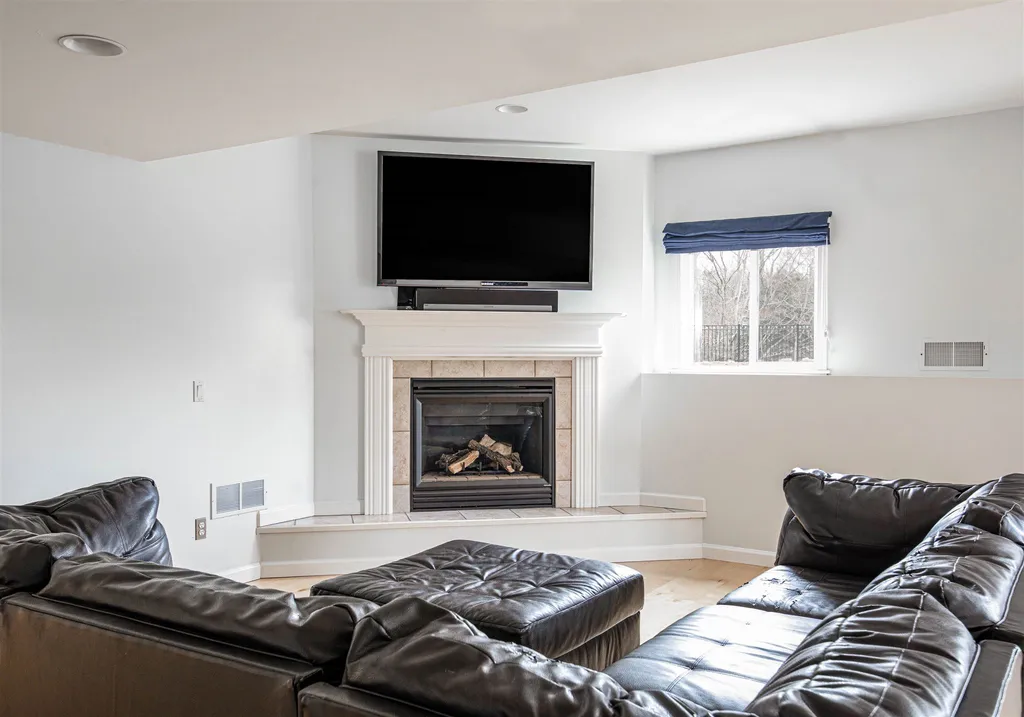 200 Greystone Estates Richmond VT 05477