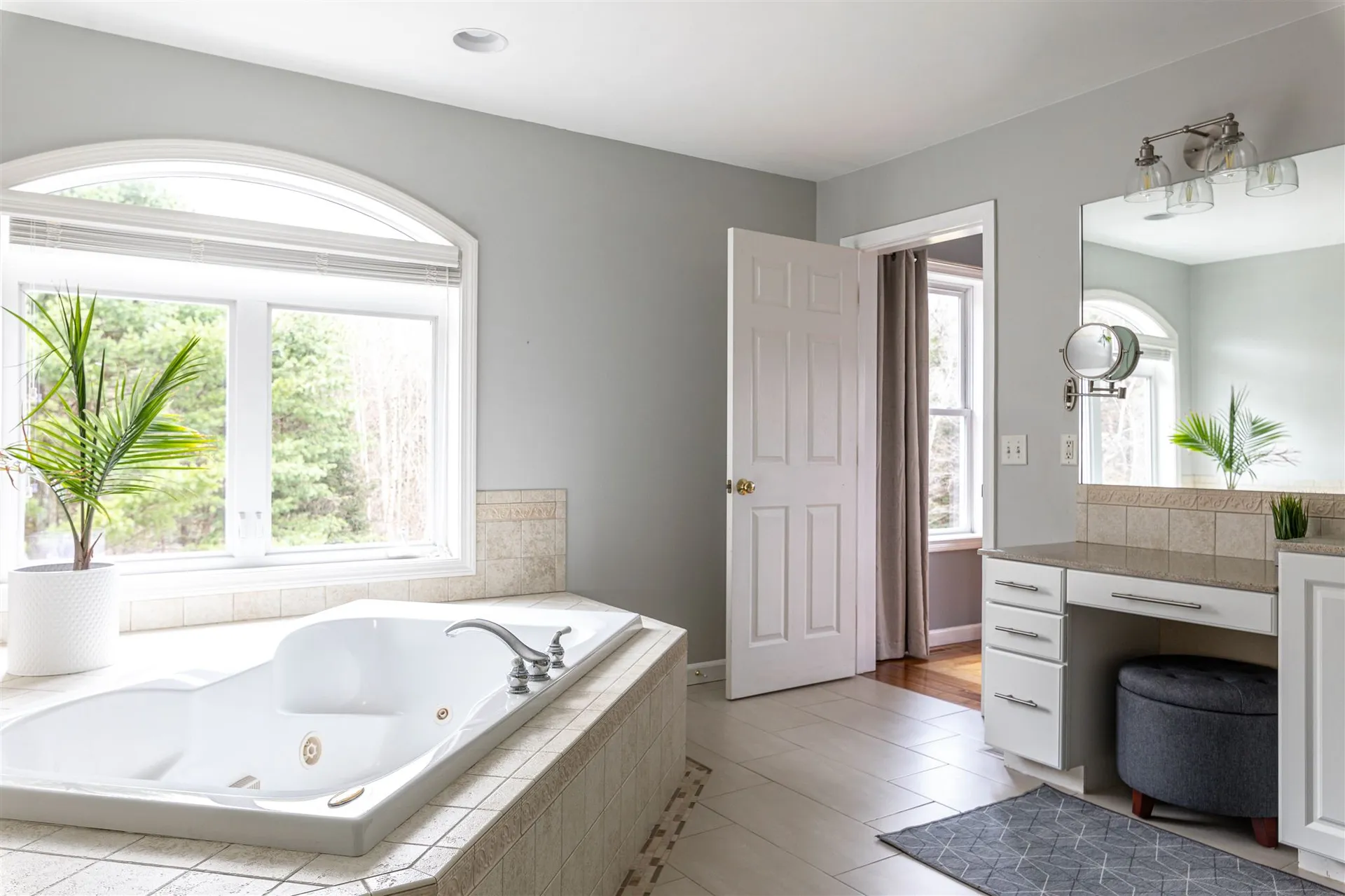 200 Greystone Estates Richmond VT 05477
