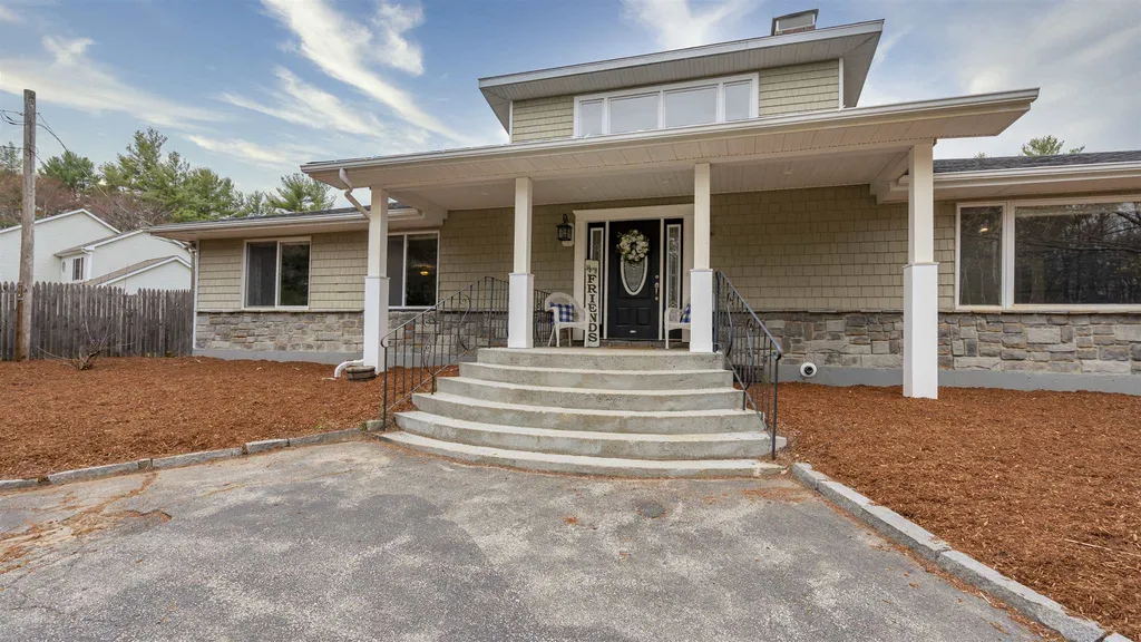 34 Mountain Home Road Londonderry NH 03053