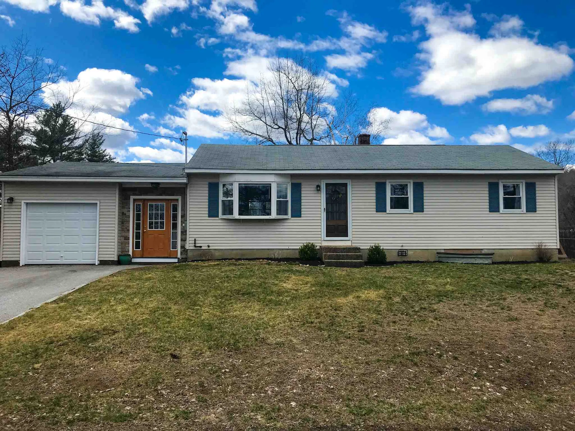 17 Birch Hill Road Hooksett NH 03106