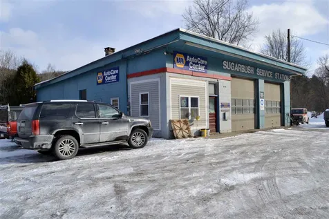899 Vt Route 100 Warren VT 05674
