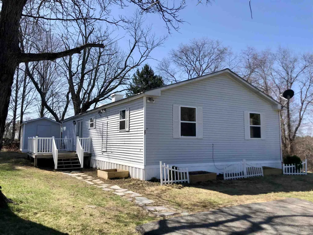 27 Country Meadows Drive Tilton NH 03276