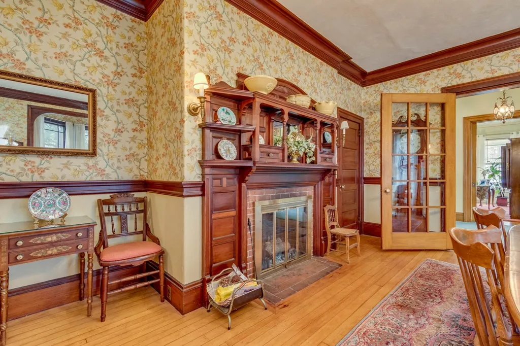 8 Pine Street Concord NH 03301