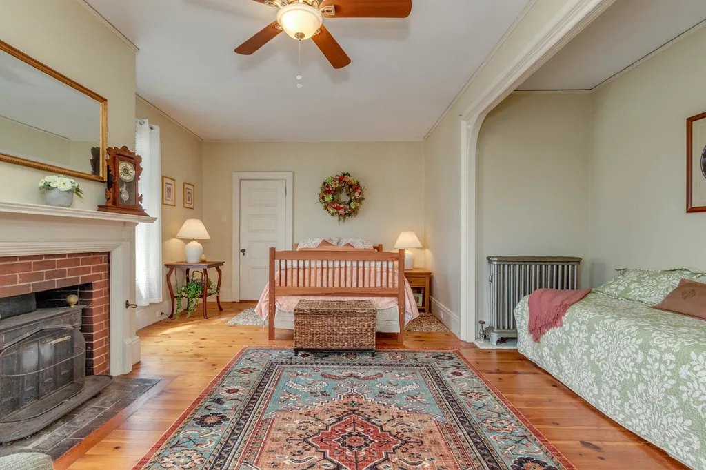 8 Pine Street Concord NH 03301