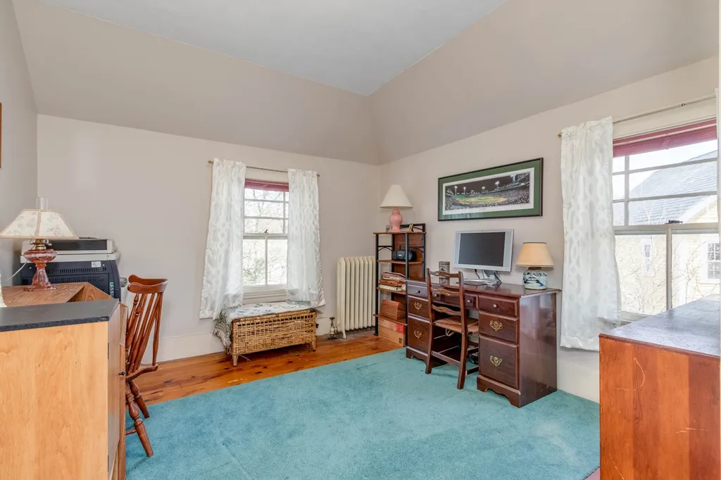8 Pine Street Concord NH 03301