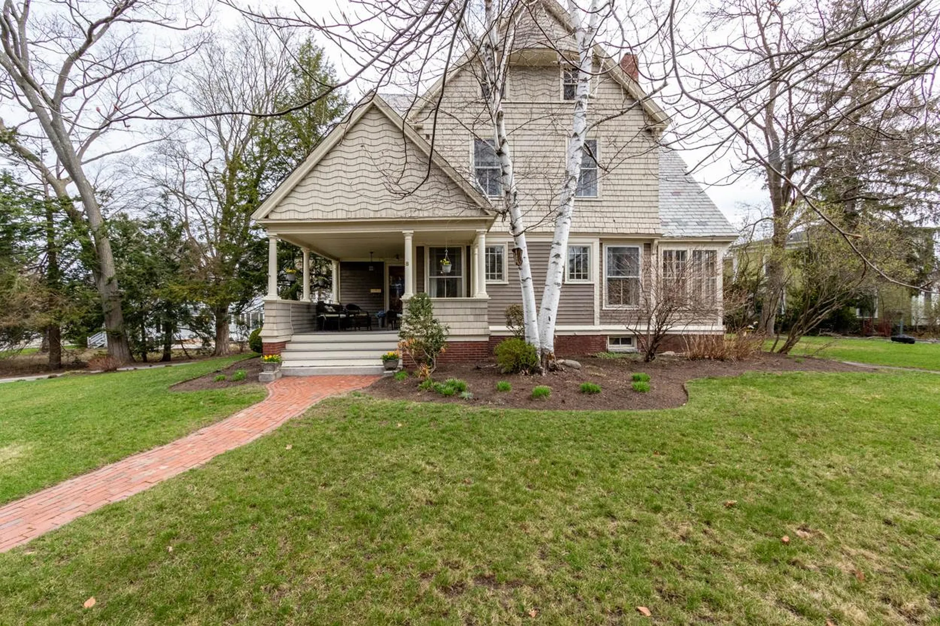 8 Pine Street Concord NH 03301