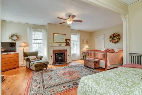 8 Pine Street Concord NH 03301