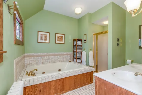 8 Pine Street Concord NH 03301