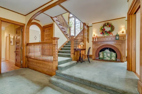8 Pine Street Concord NH 03301