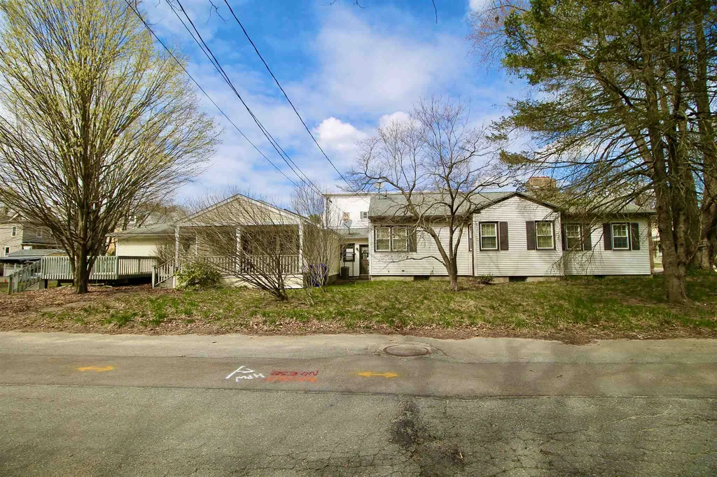 3 Fulton Street Hudson NH 03051