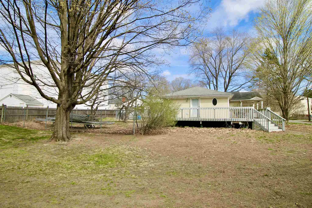 3 Fulton Street Hudson NH 03051