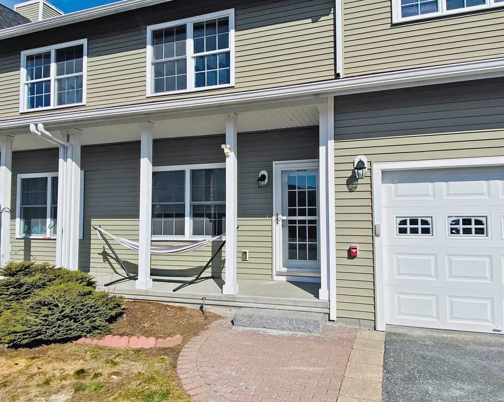 27 Rio Vista Lebanon NH 03784
