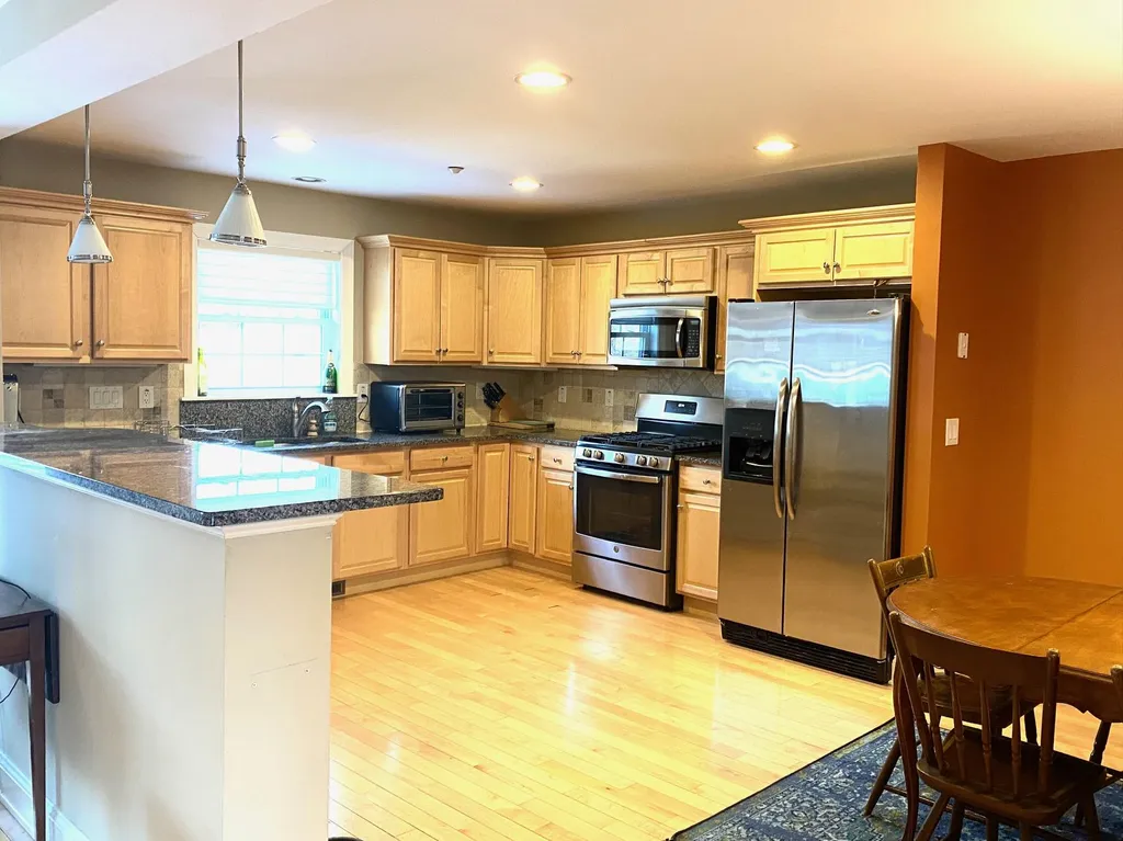 27 Rio Vista Lebanon NH 03784