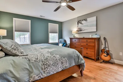 8 Quarry Court Auburn NH 03032