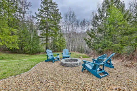 8 Quarry Court Auburn NH 03032
