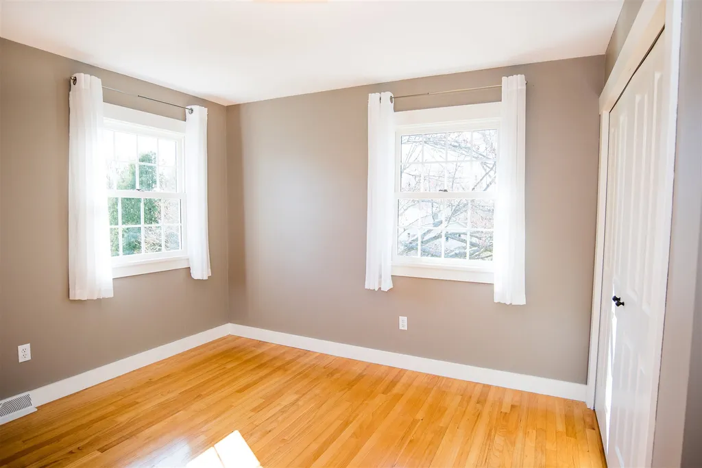 5076 Spear Street Shelburne VT 05482
