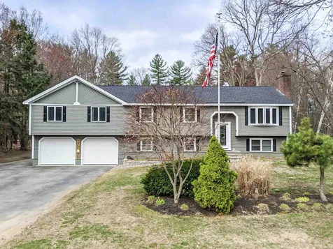 20 Pearson Street Litchfield NH 03052