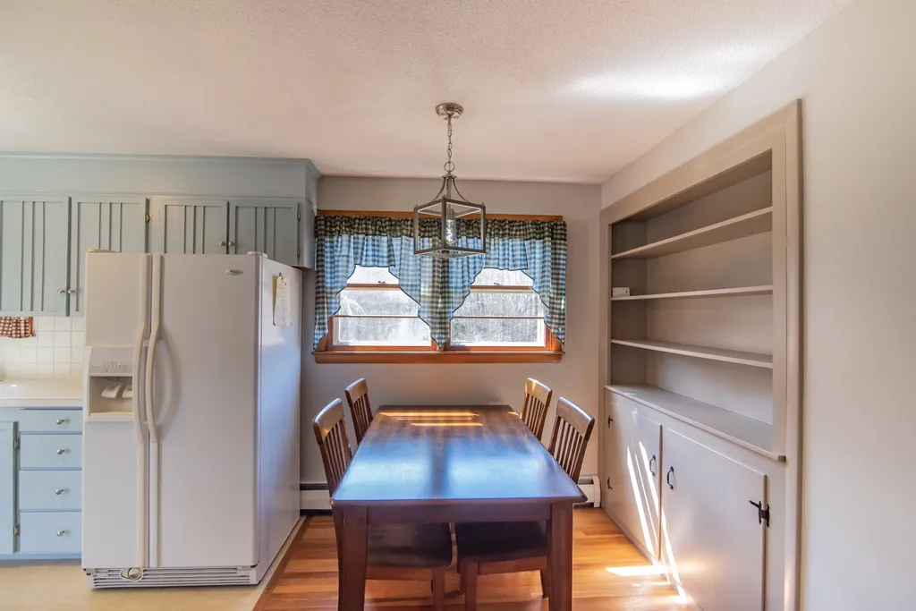 60 Highland Street Newton NH 03858