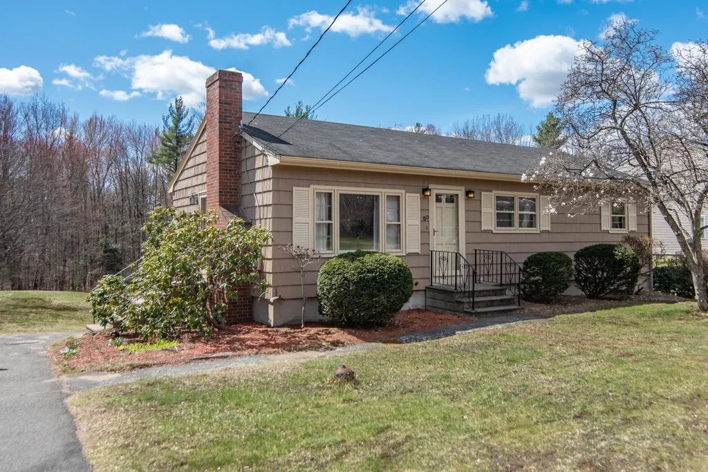 60 Highland Street Newton NH 03858