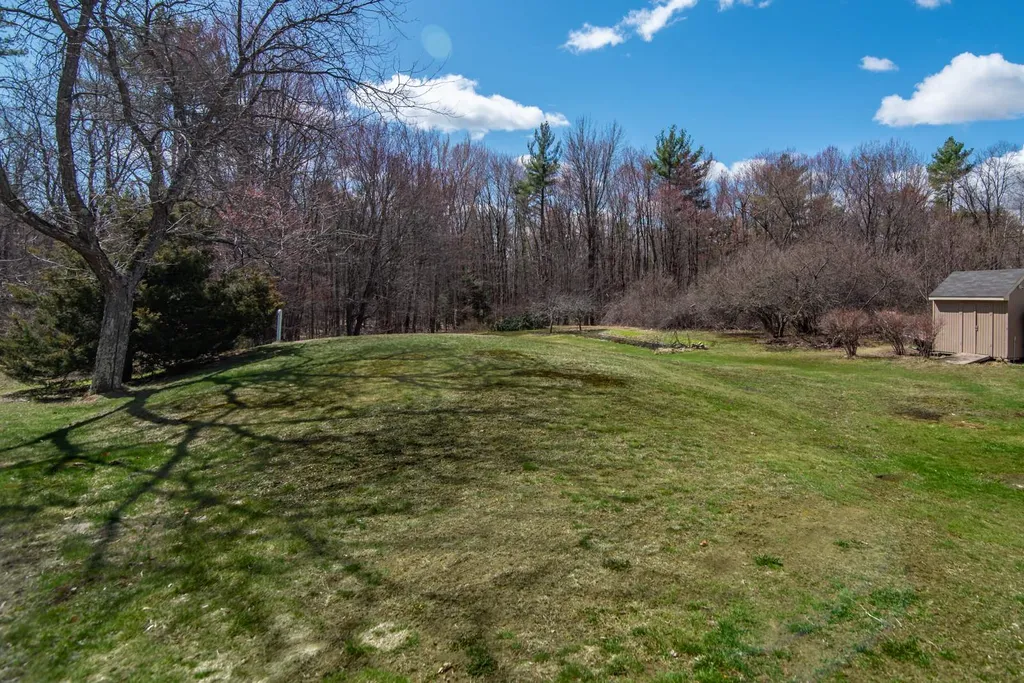60 Highland Street Newton NH 03858
