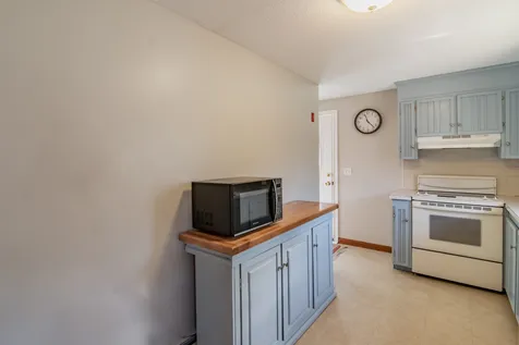 60 Highland Street Newton NH 03858