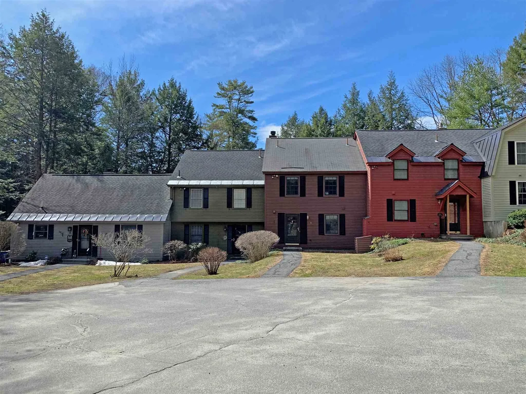 824 Hard Road Hartford VT 05059