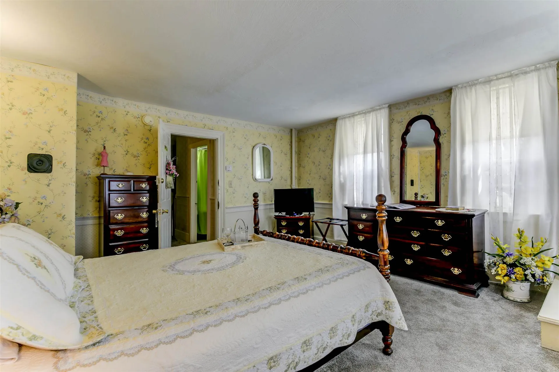 2406 White Mountain Highway Conway NH 03860