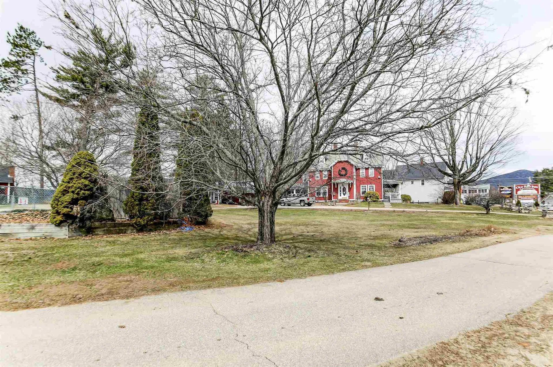 2406 White Mountain Highway Conway NH 03860