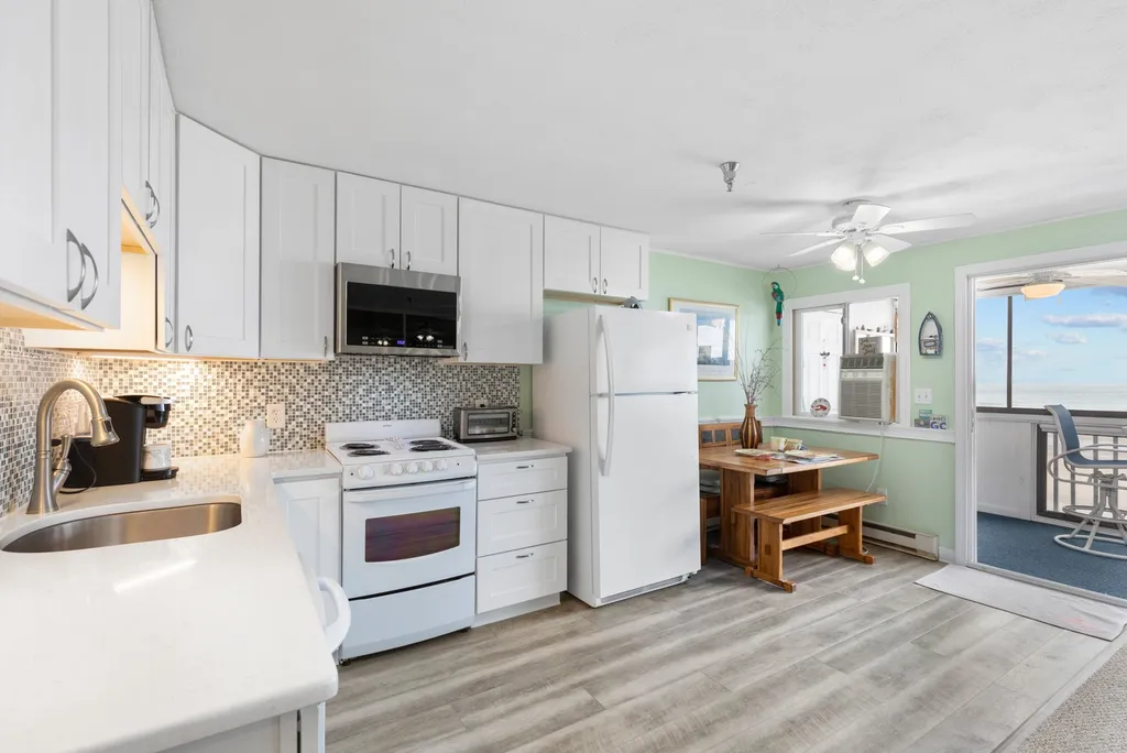 19 Atlantic Avenue Hampton NH 03842