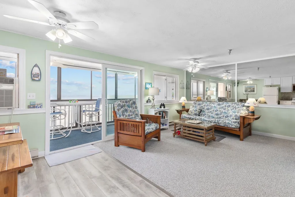 19 Atlantic Avenue Hampton NH 03842