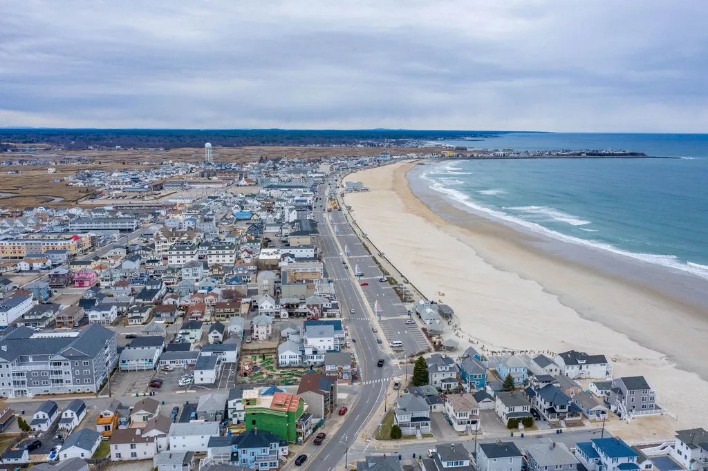 19 Atlantic Avenue Hampton NH 03842