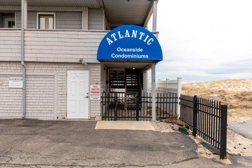 19 Atlantic Avenue Hampton NH 03842