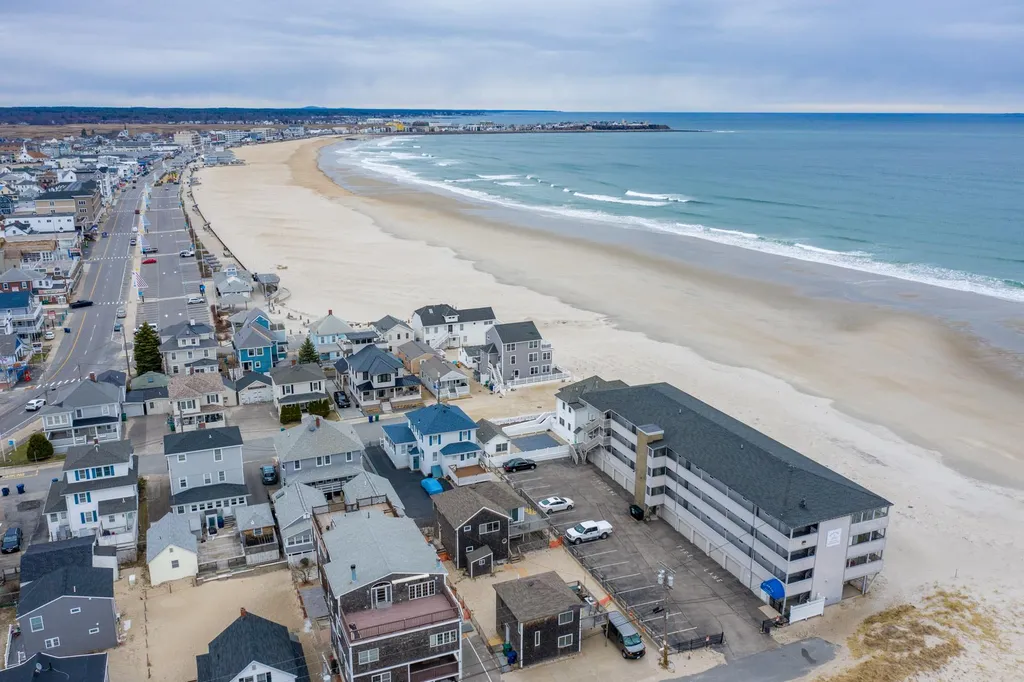19 Atlantic Avenue Hampton NH 03842
