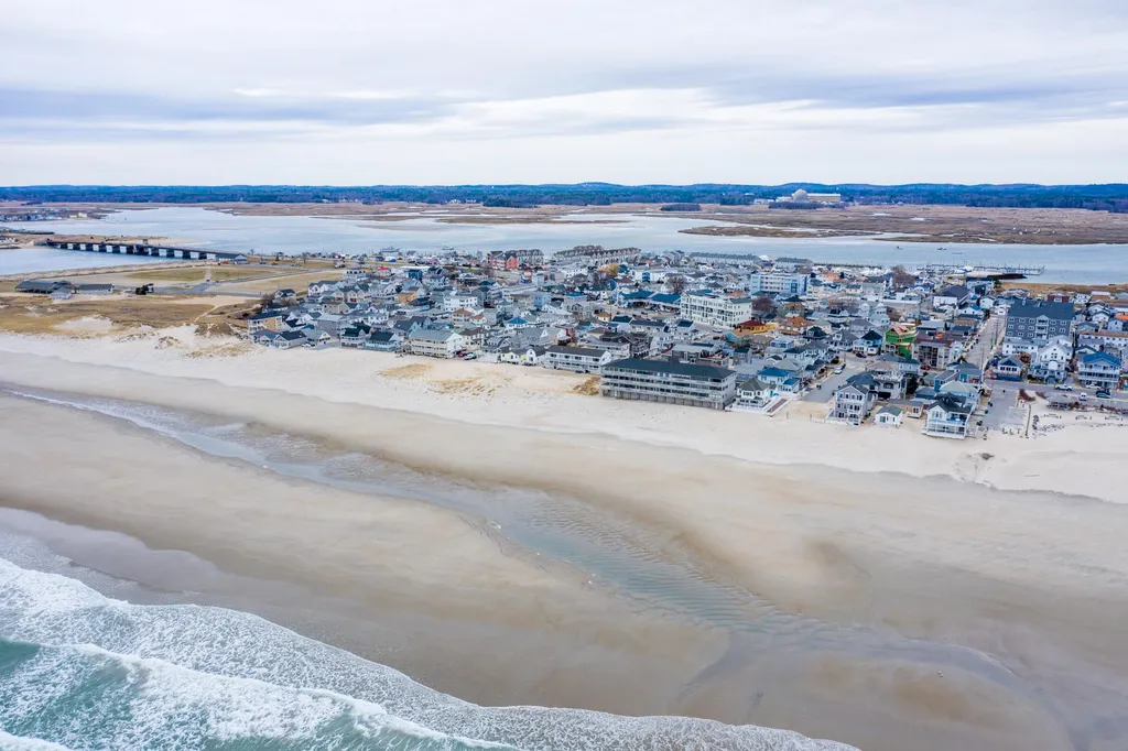 19 Atlantic Avenue Hampton NH 03842