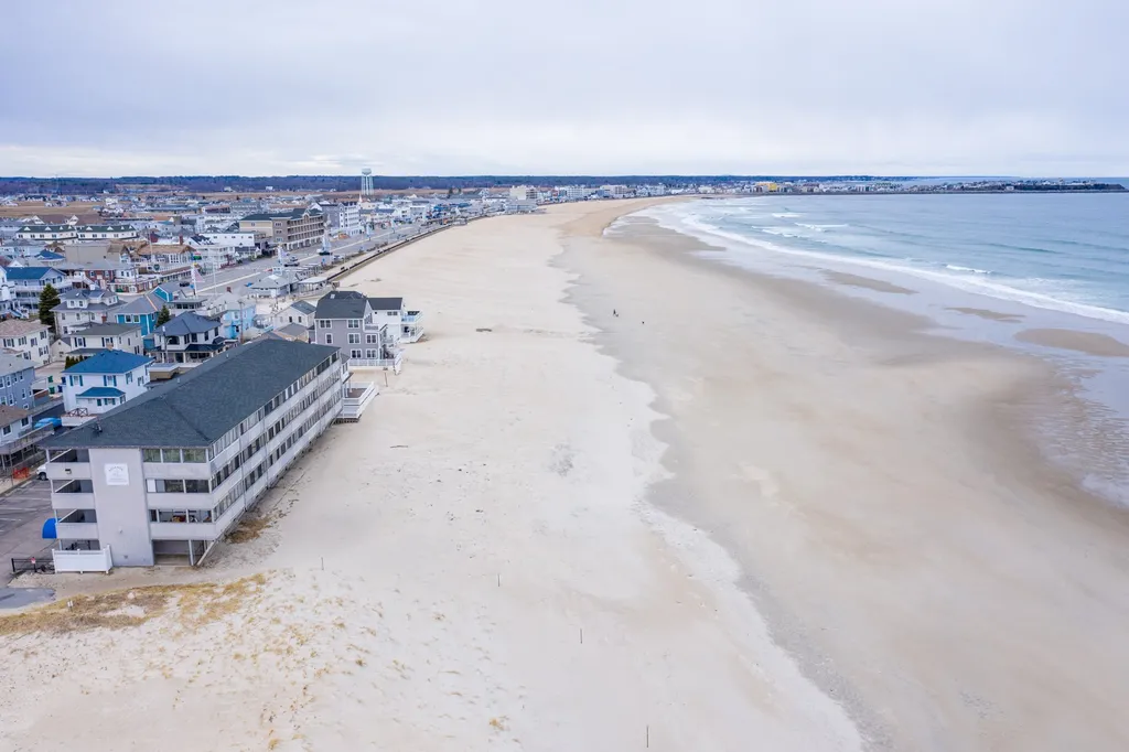 19 Atlantic Avenue Hampton NH 03842