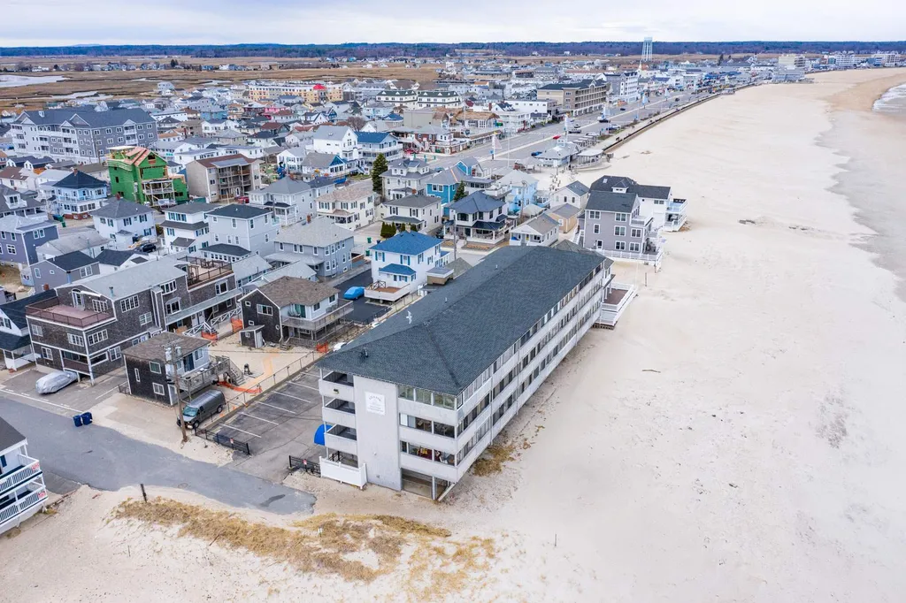 19 Atlantic Avenue Hampton NH 03842