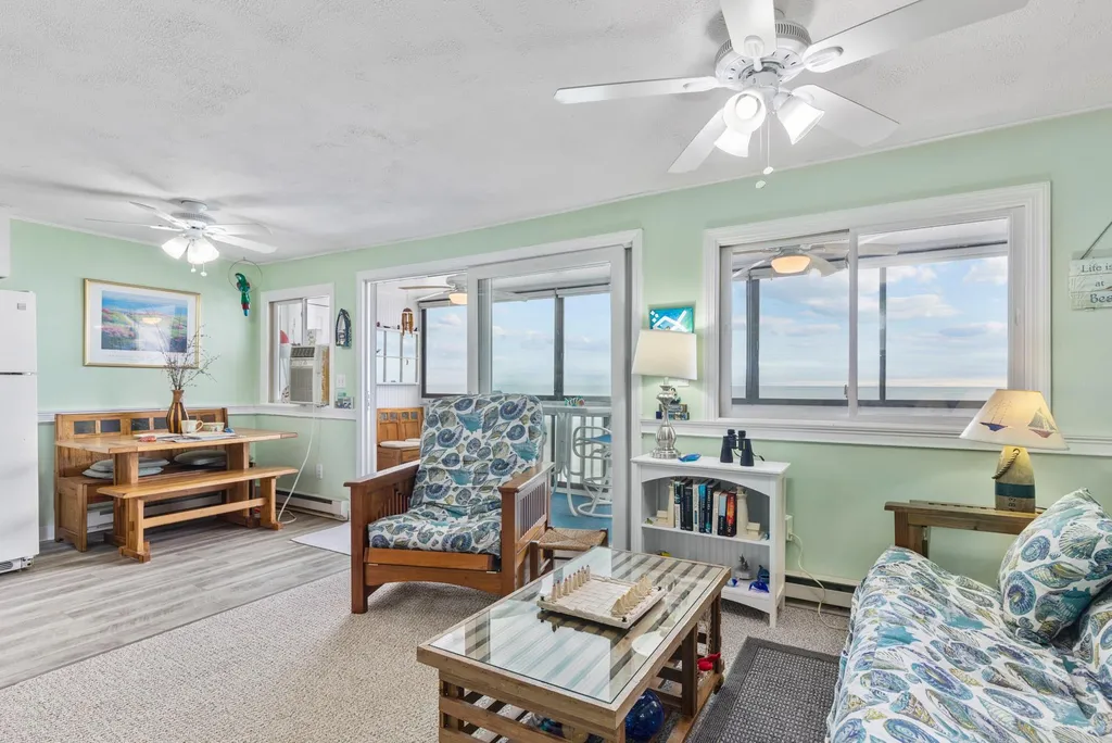19 Atlantic Avenue Hampton NH 03842