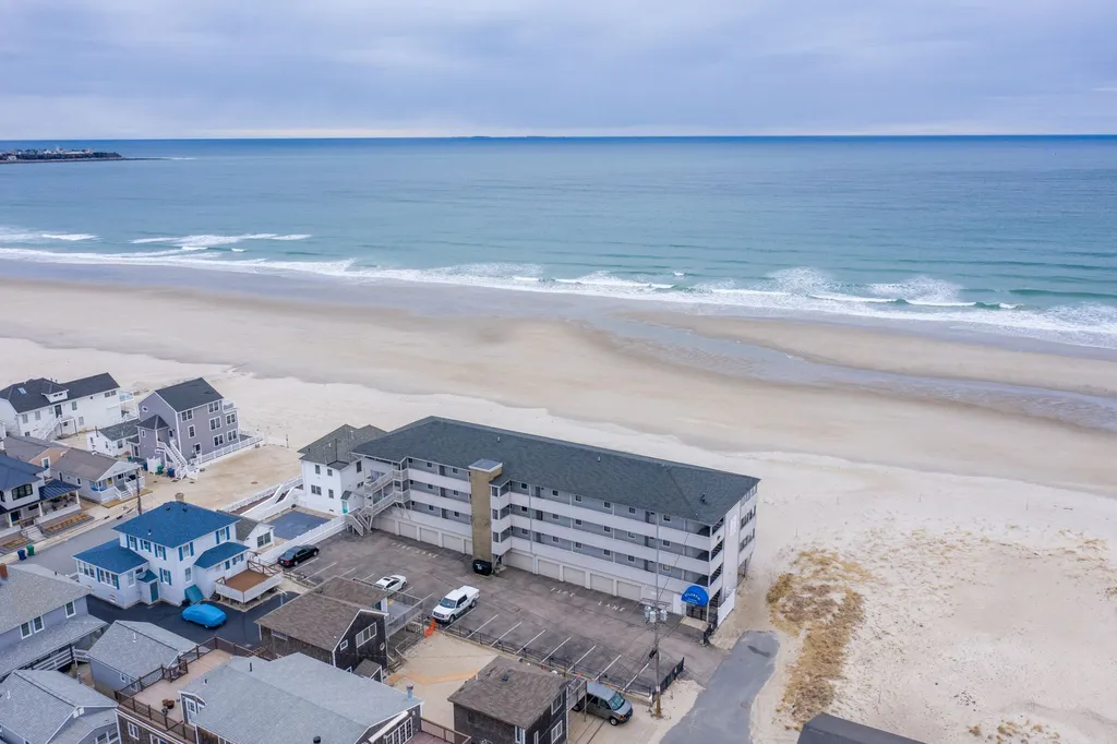 19 Atlantic Avenue Hampton NH 03842