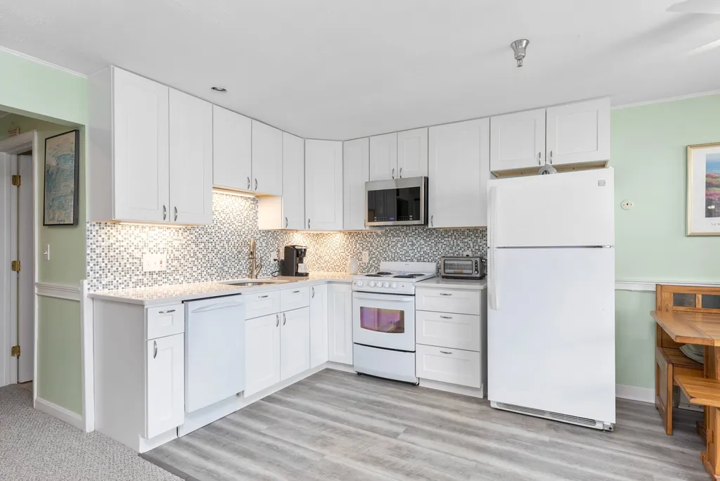19 Atlantic Avenue Hampton NH 03842