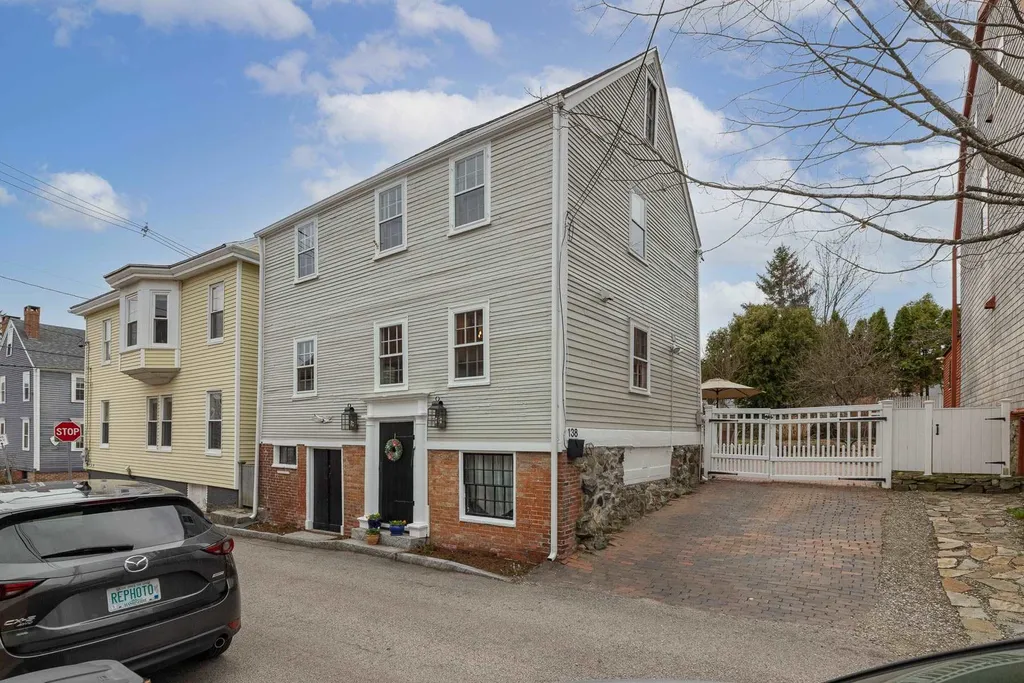138 Gates Street Portsmouth NH 03801
