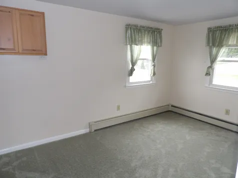16 Rena Avenue Salem NH 03079-2030