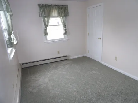 16 Rena Avenue Salem NH 03079-2030