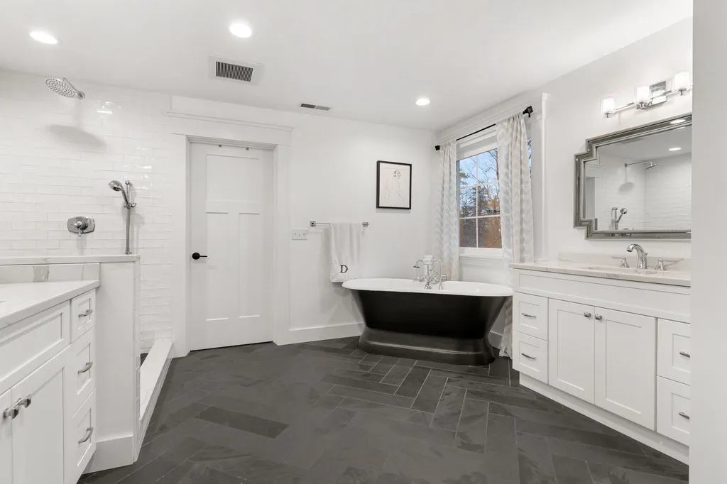 13 Wilson Road Londonderry NH 03053