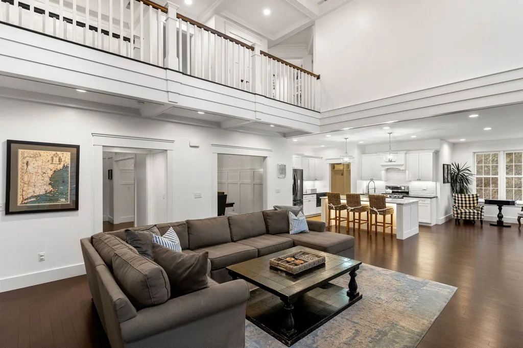 13 Wilson Road Londonderry NH 03053