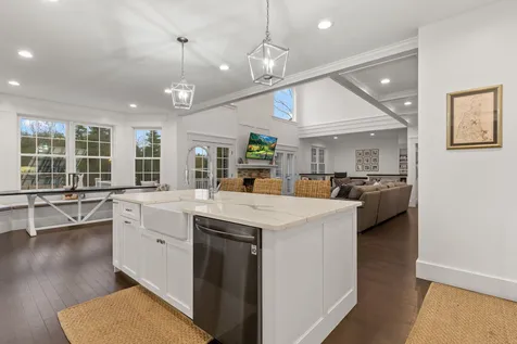 13 Wilson Road Londonderry NH 03053